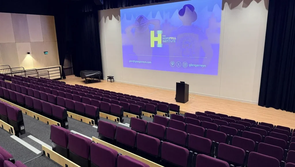 empty-auditorium-presentation-screen